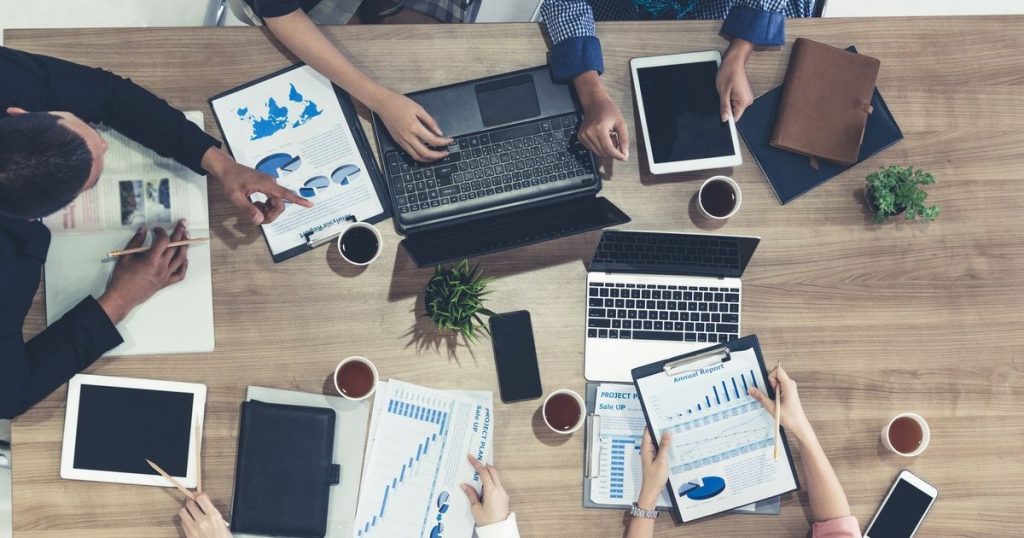 Maximizing Business Efficiency with Monday CRM: A Comprehensive Guide